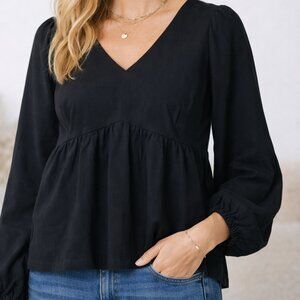 *NWT* Andree Unit Babydoll Top Women Large Black V-Neck Smocked Back Long Sleeve